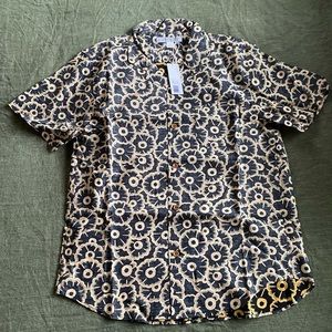 Men’s Outerknown button up (M)